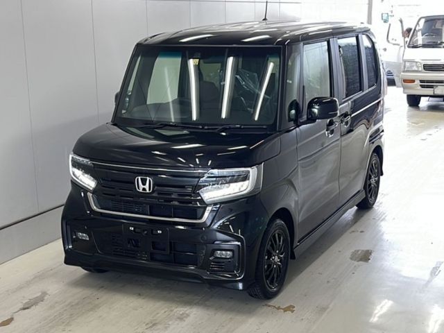 7017 Honda N box JF3 2022 г. (KCAA Yamaguchi)